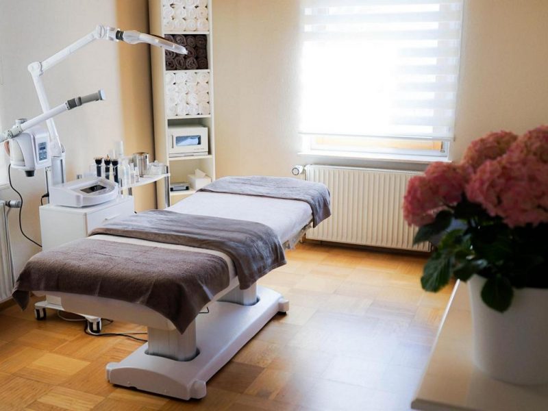 moderne Behandlung im Kosmetikstudio Friedrichshafen